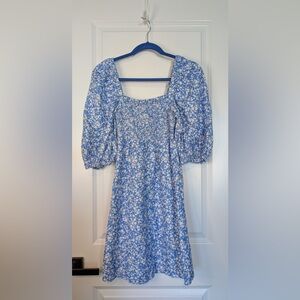 Tuckernuck Women’s Annie Smocked Blooms on Broad Dress Blue White Size Medium